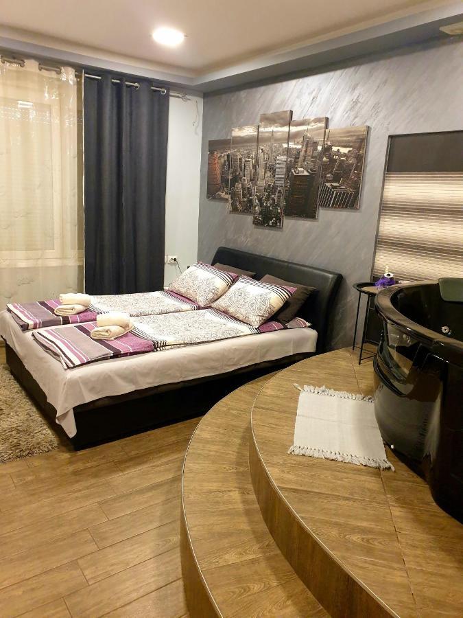 Ceca Apartman Ni Exterior foto