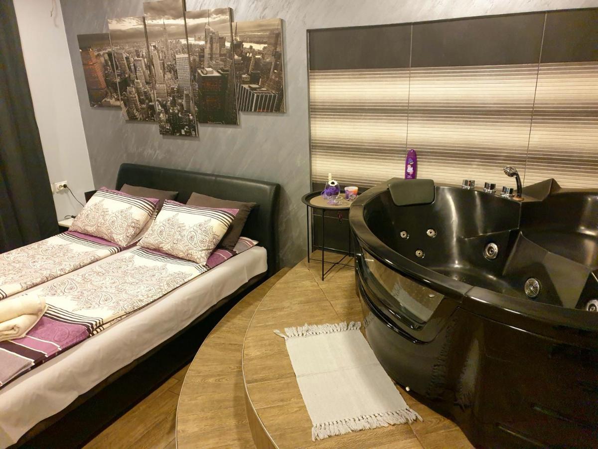 Ceca Apartman Ni Exterior foto